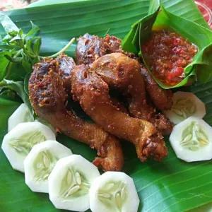 Kepala Ayam Goreng