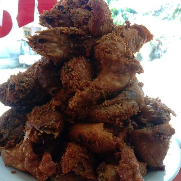 Kepala Ayam Goreng Serundeng 