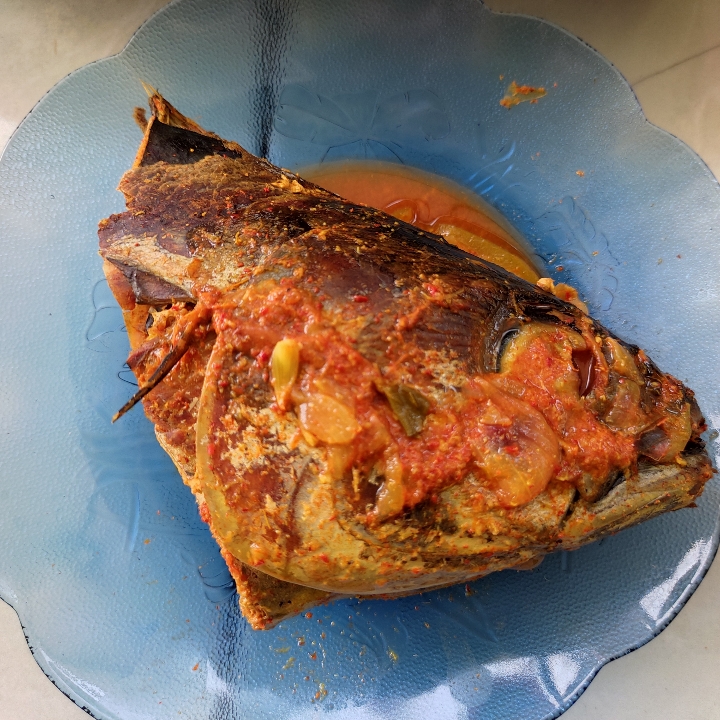 Nasi Kepala Ikan Tongkol Asam Pedas