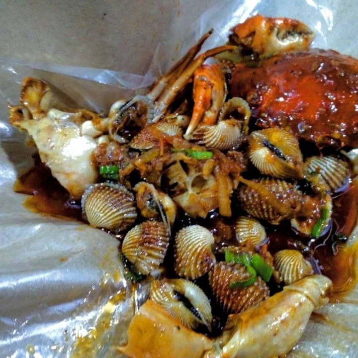 Kepiting Mix Kerang Dara