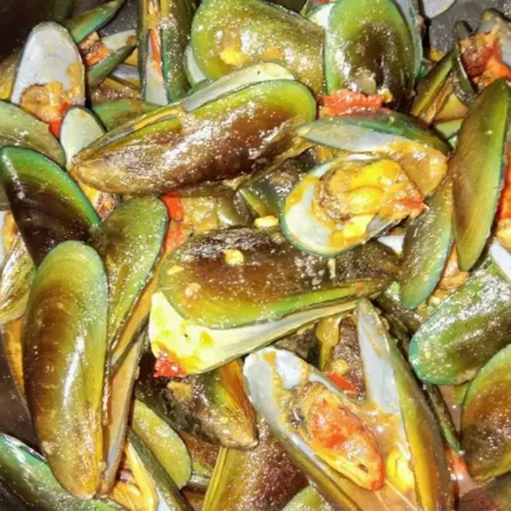 Kerang Hijau Saus Padang