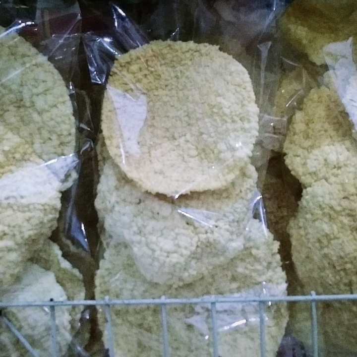 Kerupuk Puli