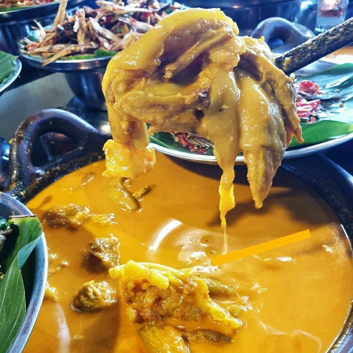 Nasi Kikil atau Tunjang Kaki Sapi ASLI