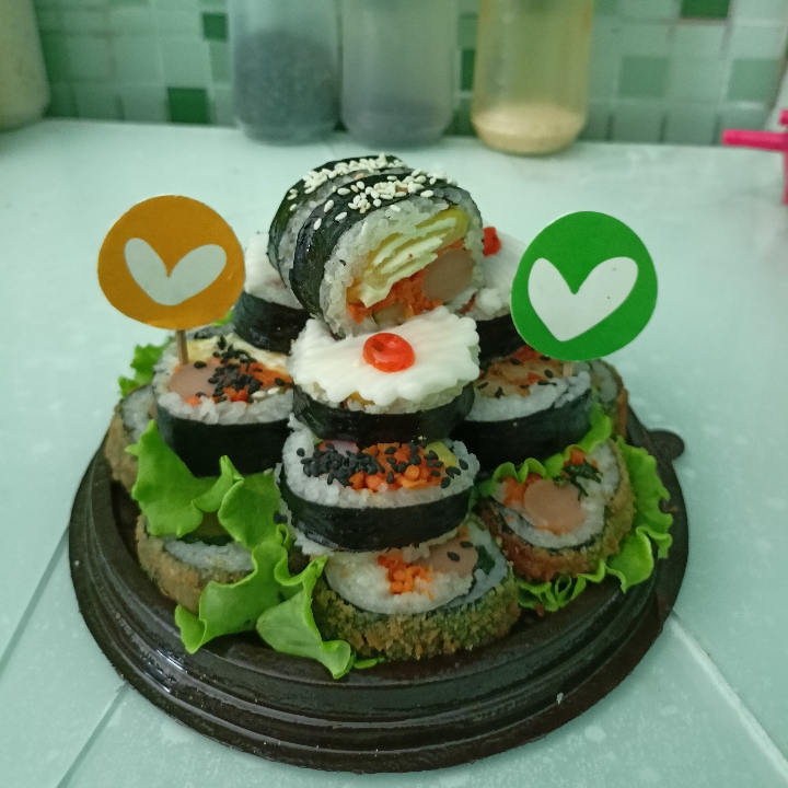 Kimbab Cake Small 2