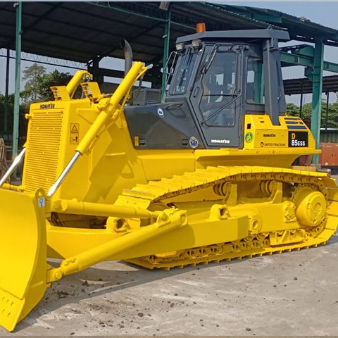 Komatsu D85ESS Bulldozer 2