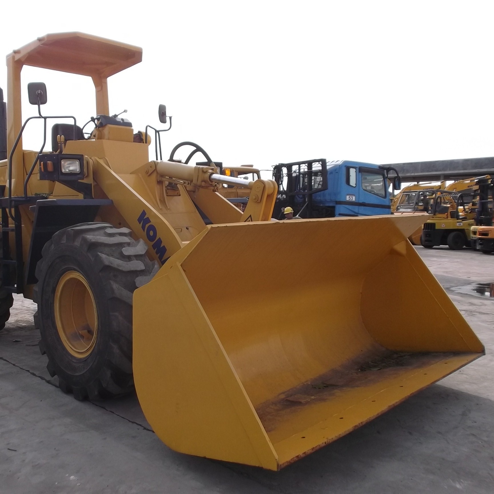 Komatsu WA200-1 Wheel Loader 2