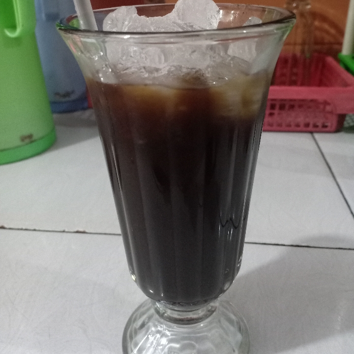 Kopi Hitam Dingin