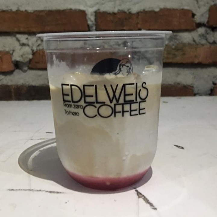 KOPI SUSU STAWBERRY