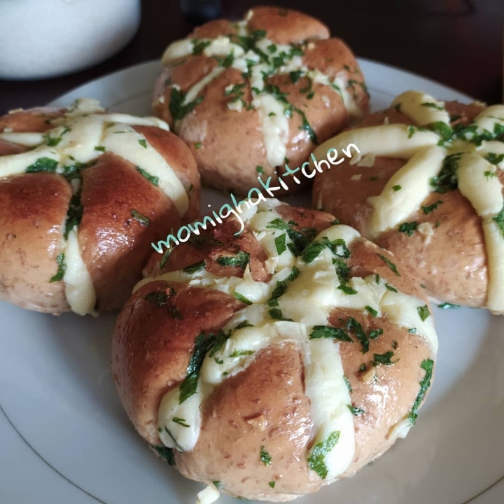 Korean Garlic Bread Cream Cheese