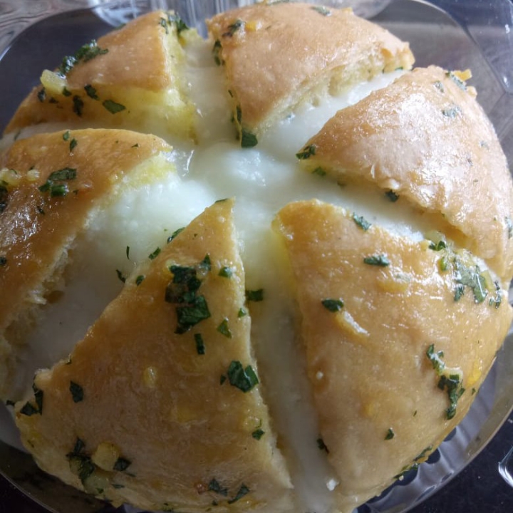 Korean Garlic Cheese Bread