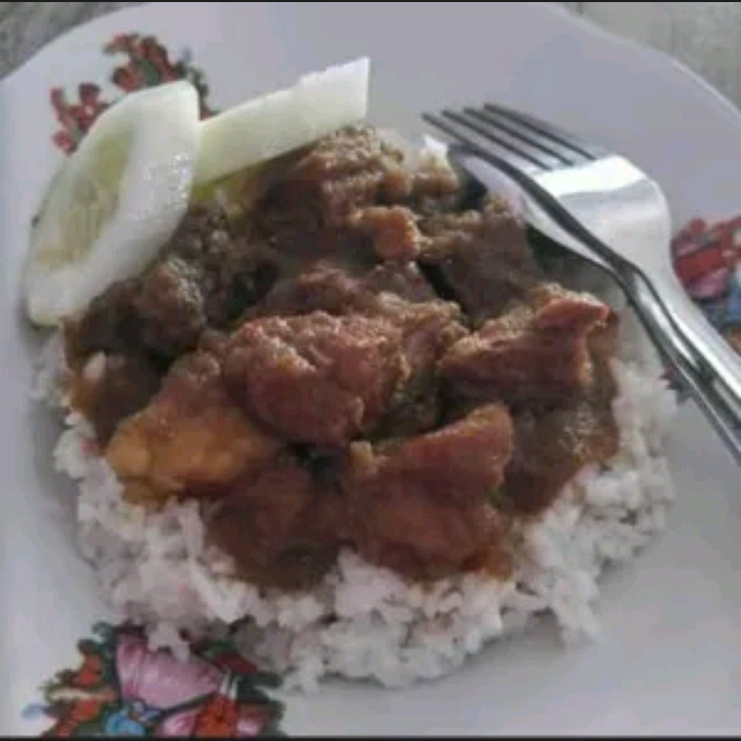 Krengsengan Daging Dan Nasi