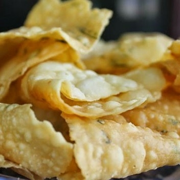 Kue Bawang 3