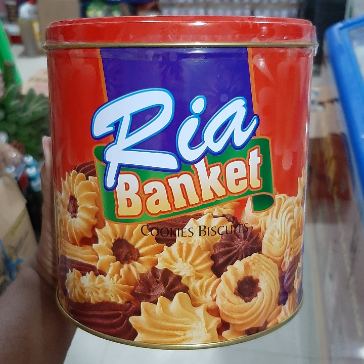 Kue Ria Bangket Kaleng