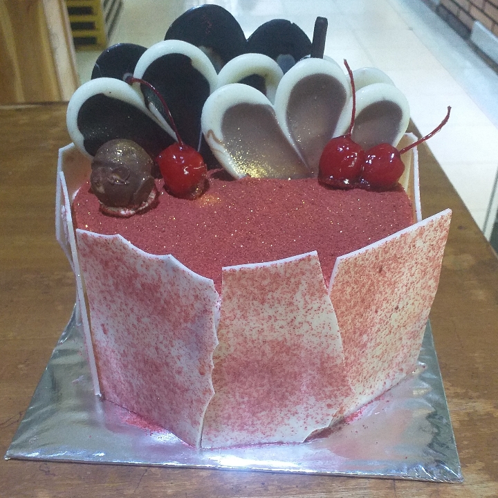 Kue Ulang Tahun Sedang