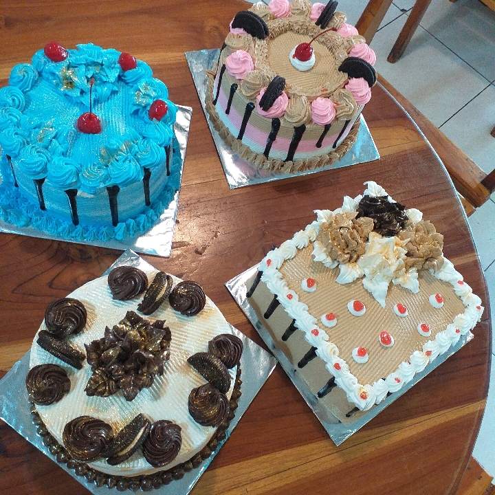 Kue Ulang Tahun Sedang