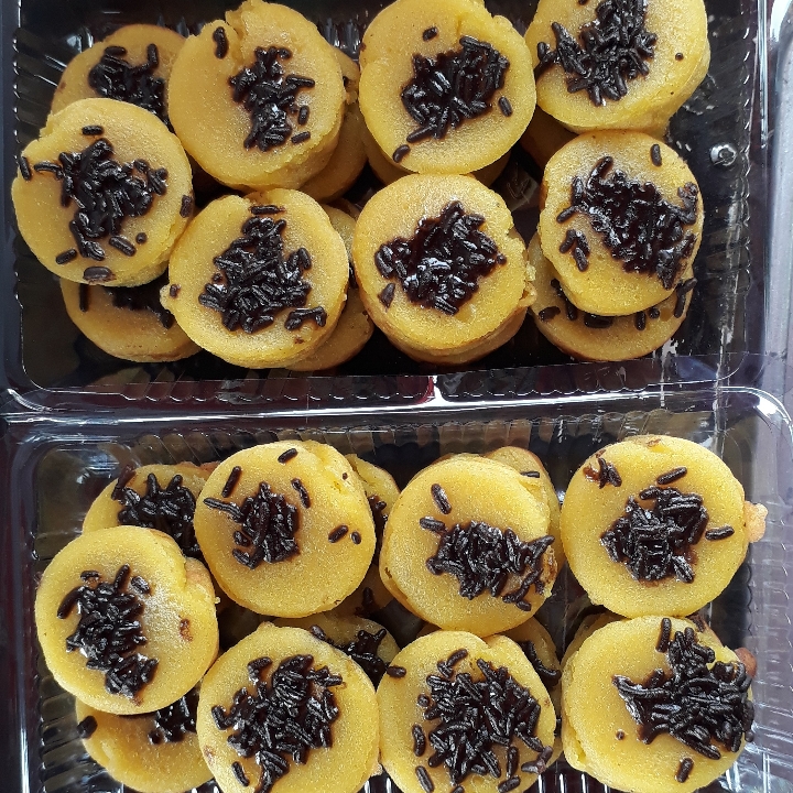 Snack Kue lumpur kentang mini