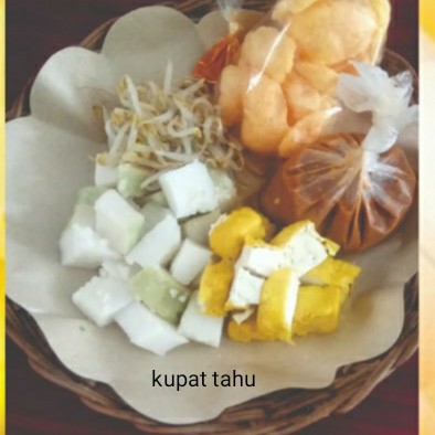 Kupat Tahu  