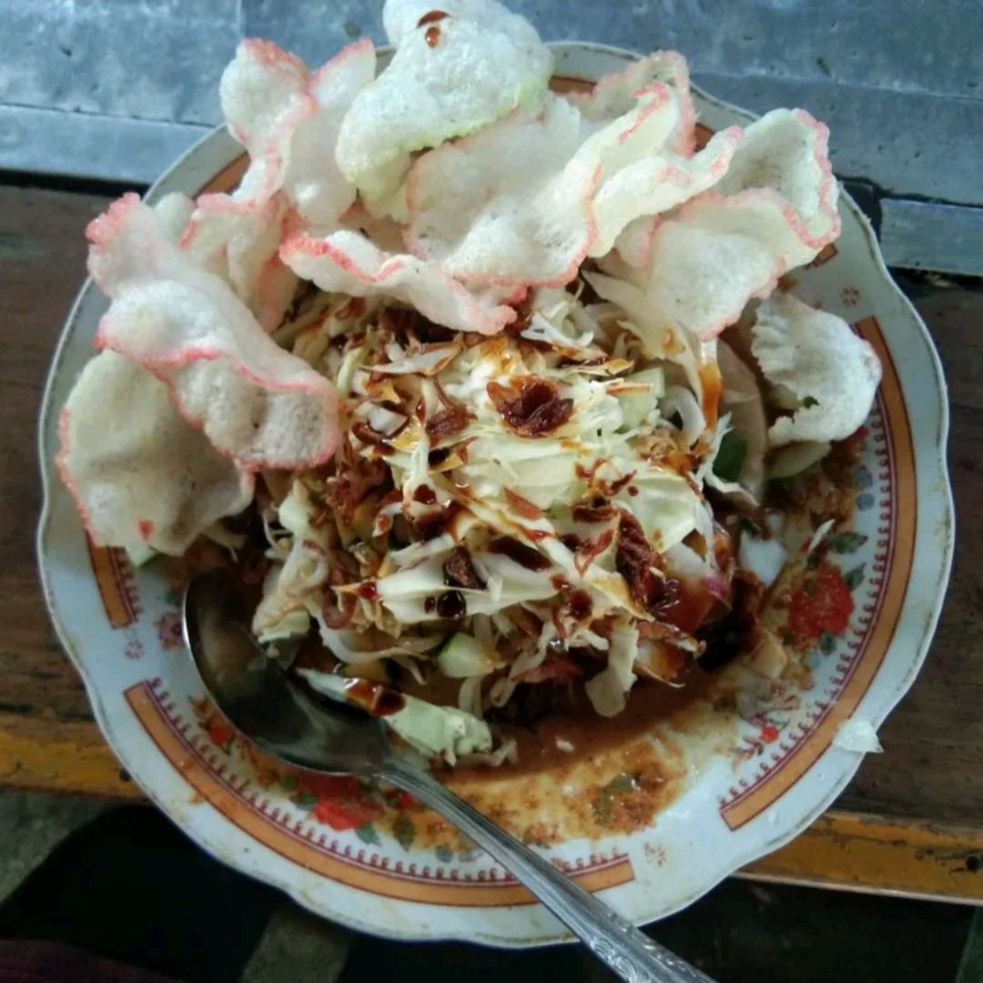 Kupat Tahu Pedas