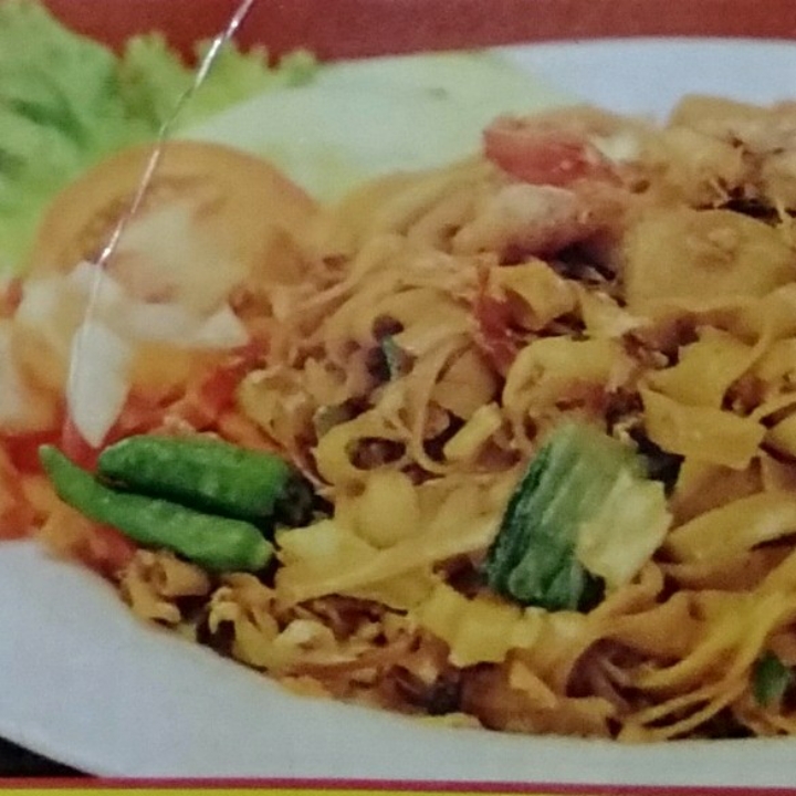 Kwetiau Goreng Ati Ampela Dan Baso