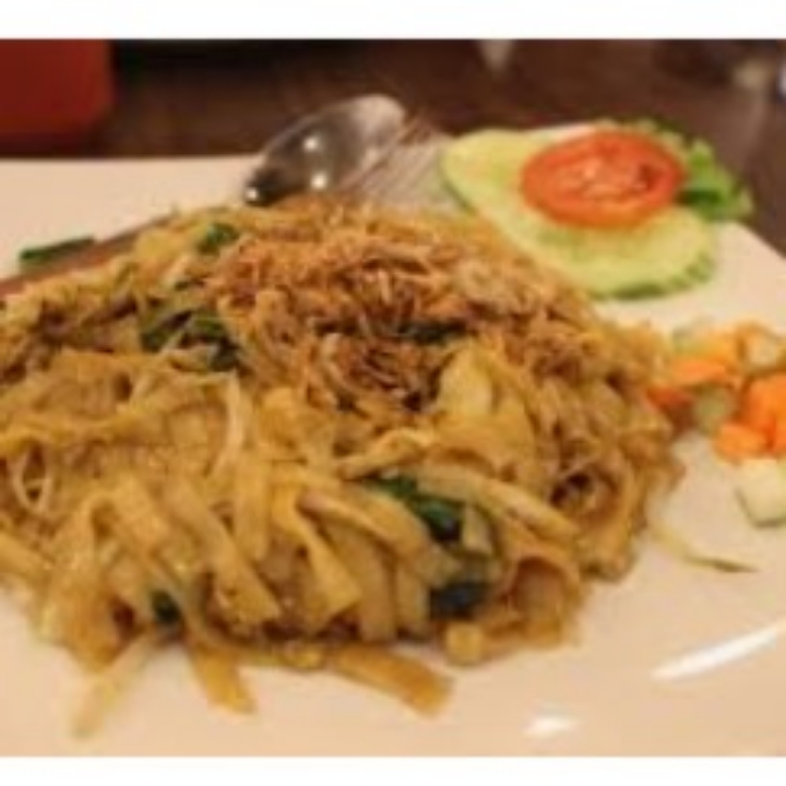 Kwetiau Goreng Sosis Pete