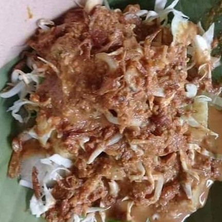 LONTONG PECEL