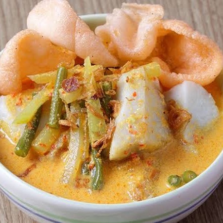 LONTONG SAYUR