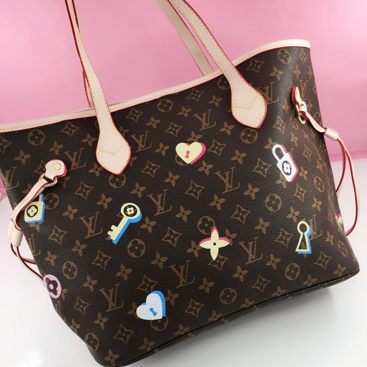 LV Lovelock Neverfull 4