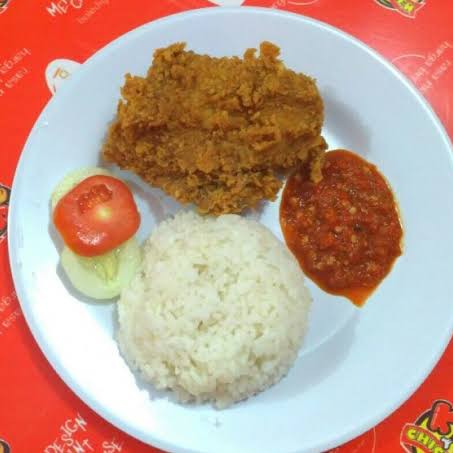 Nasi Lalapan Ayam Crispy