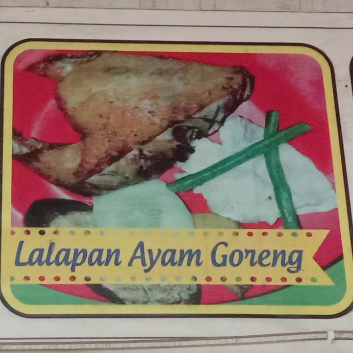 Lalapan Ayam Goreng