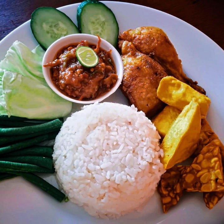 Lalapan Tahu Tempe