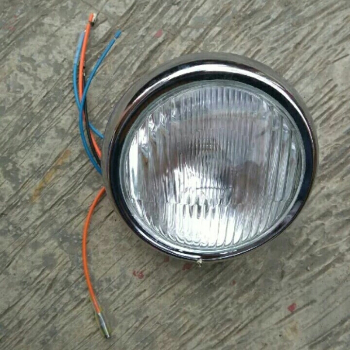 Lampu Depan C70