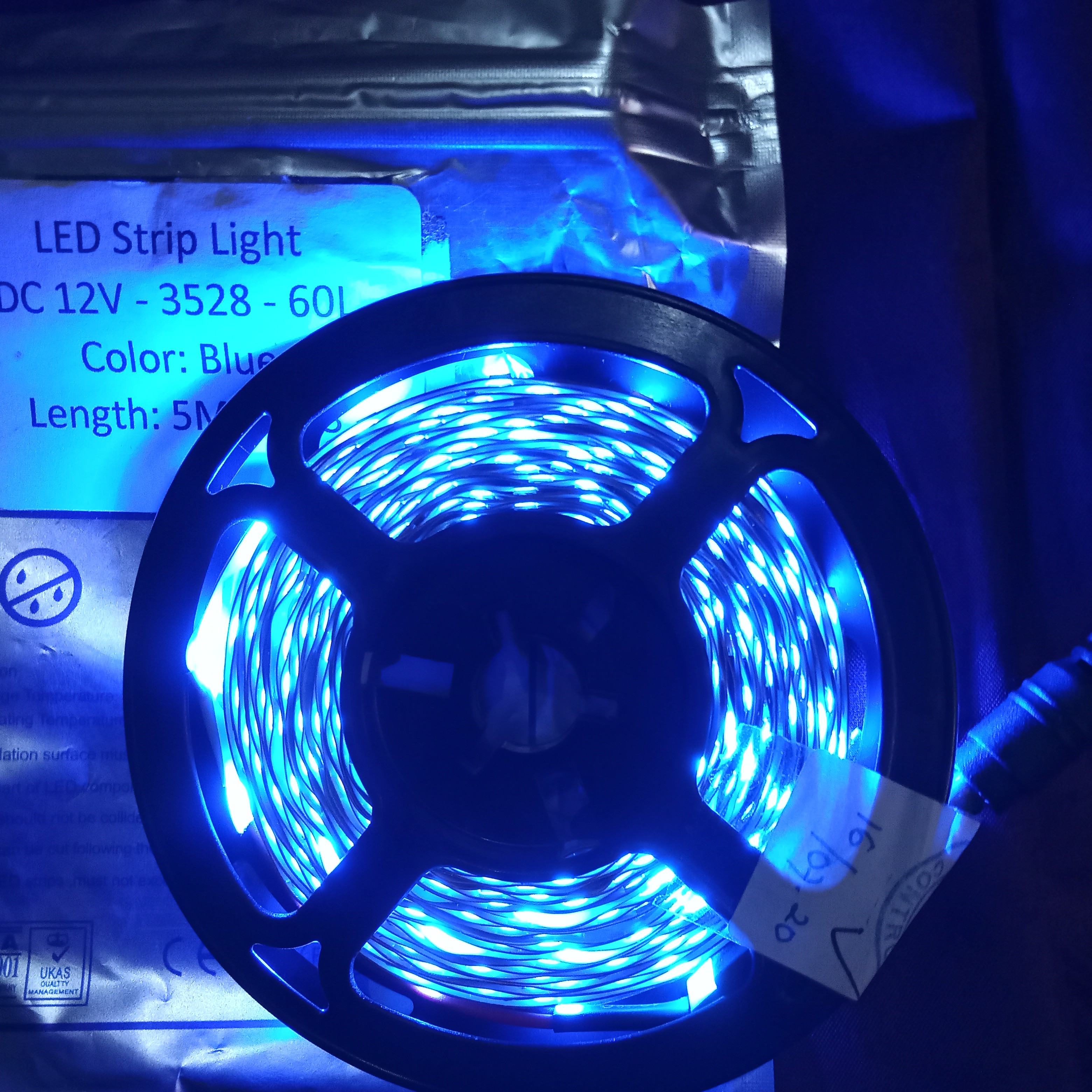 Lampu LED LIGHT Warna Biru