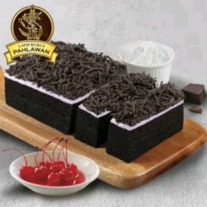 Lapis Kukus Pahlawan Blackforest