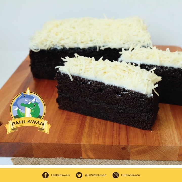 Lapis Kukus Pahlawan Brownies