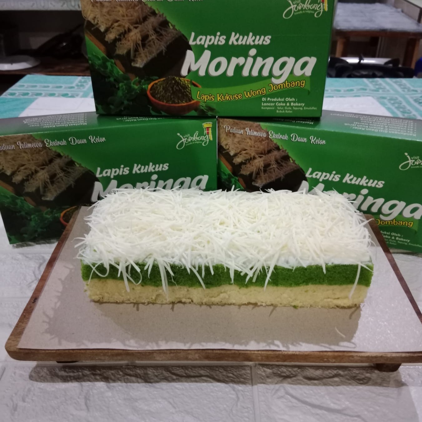 Lapis kukus moringa extra daun kelor