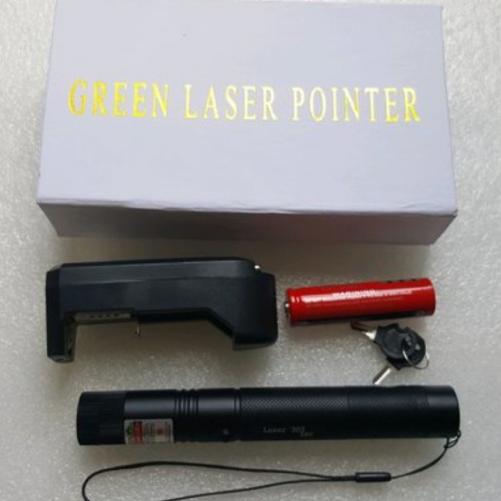 Laser Pointer everio 303 Green Laser Pointer Batre Charger 18650 2