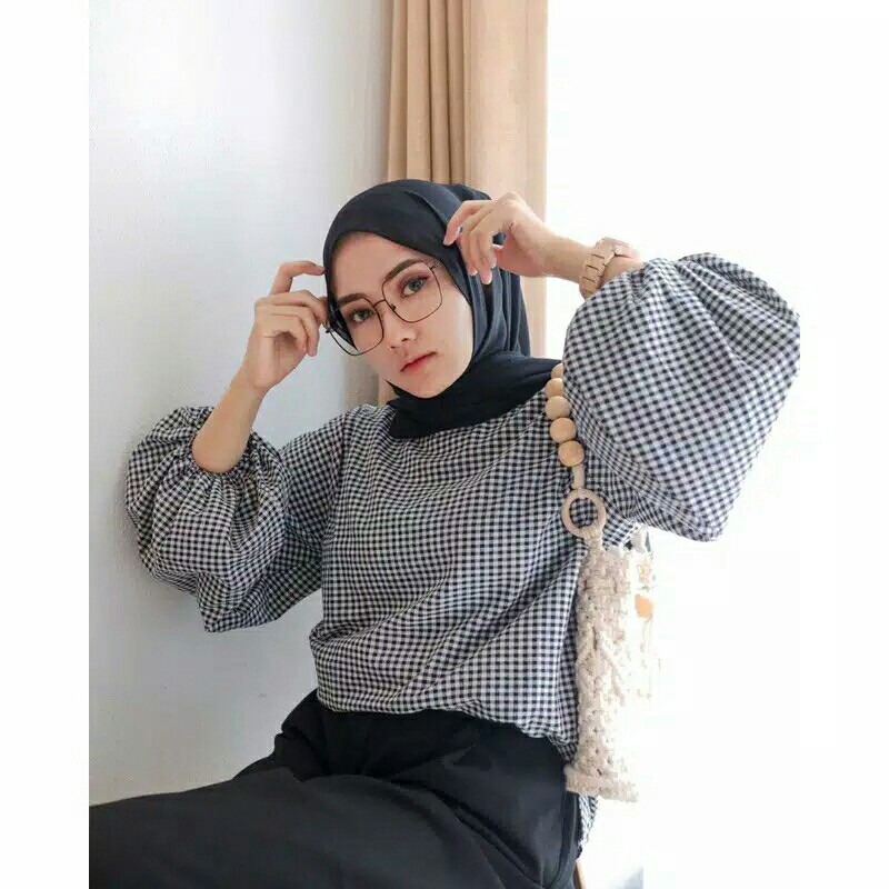 Lavesya Blouse  PAKAIAN WANITA - ATASAN WANITA - BAJU BLOUSE - BLOUSE