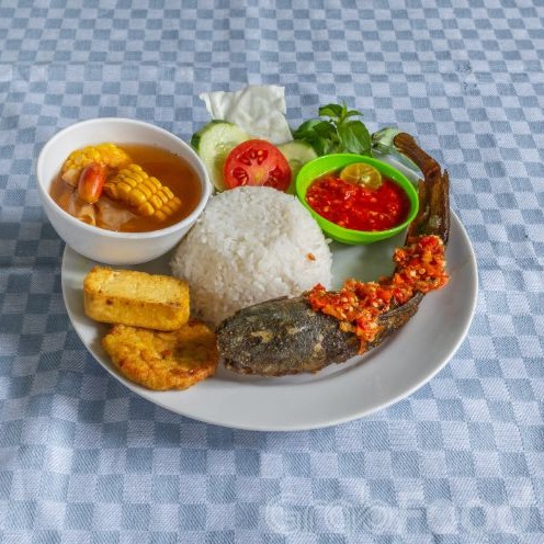 Lele Goreng Plus Nasi