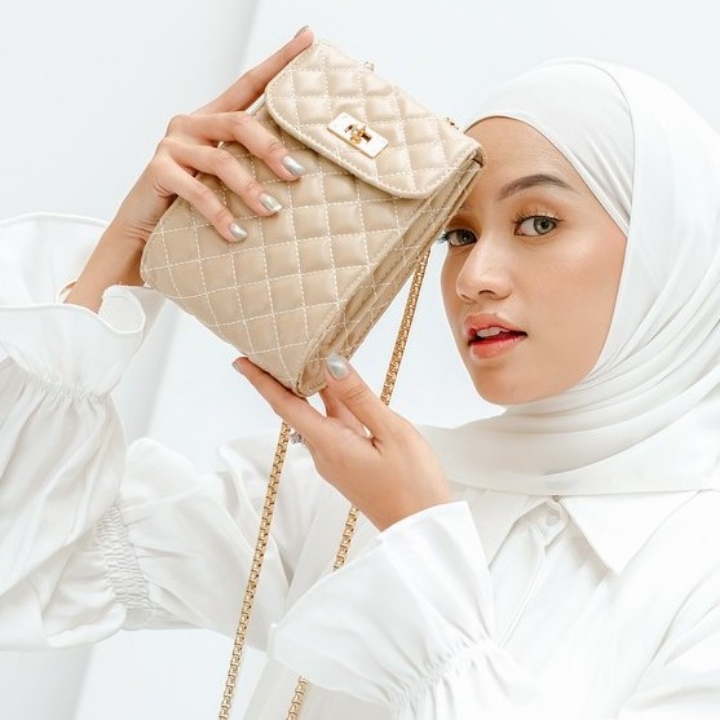 Livy Slingbag Wanita Terbaru