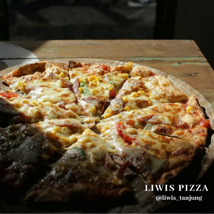 Liwis Pizza Large