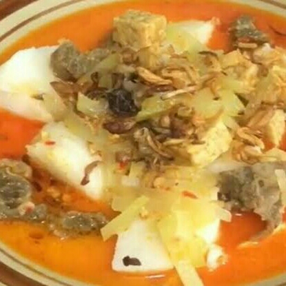 Lontong Daging