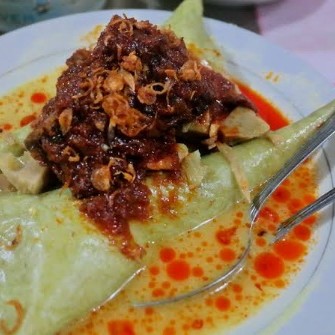 Lontong Khas Banjar Lauk Telor Ayam