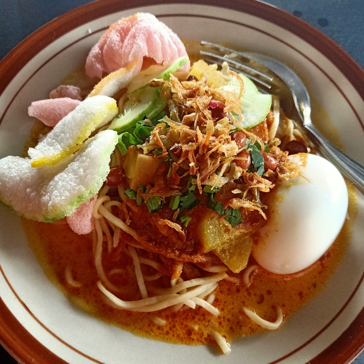 Lontong Mie