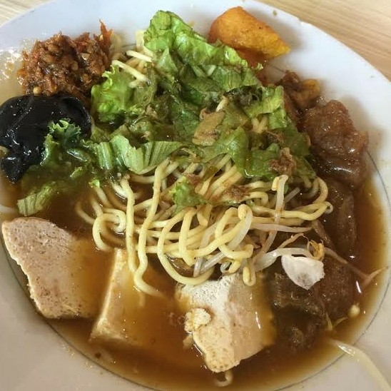 Lontong Mie