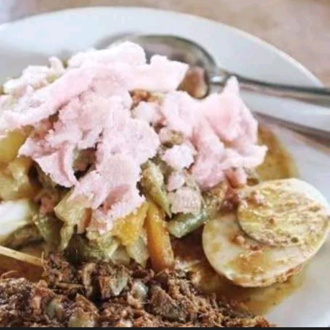 Lontong Opor Komplit