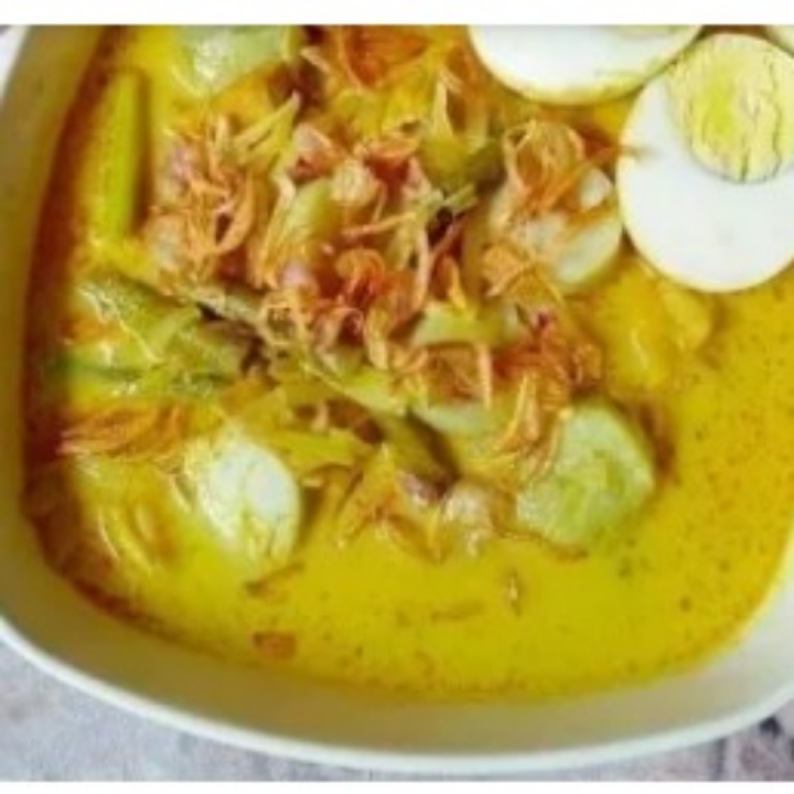 Lontong Opor Spesial