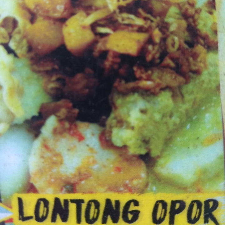 Lontong Opor Telor 1