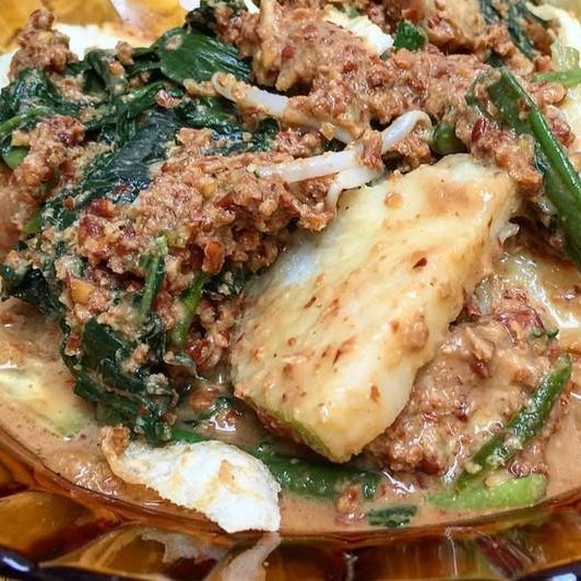 Lontong Pecal