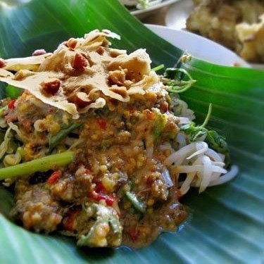 Lontong Pecal