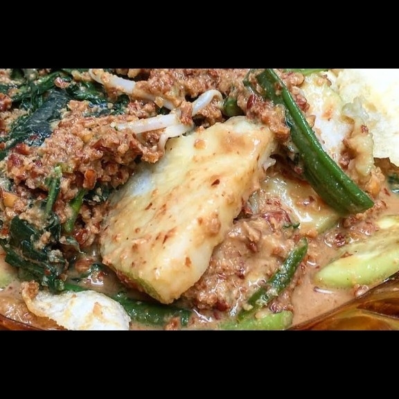 Lontong Pecel